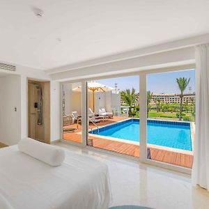 Golf Suite Private Rooftop Pool